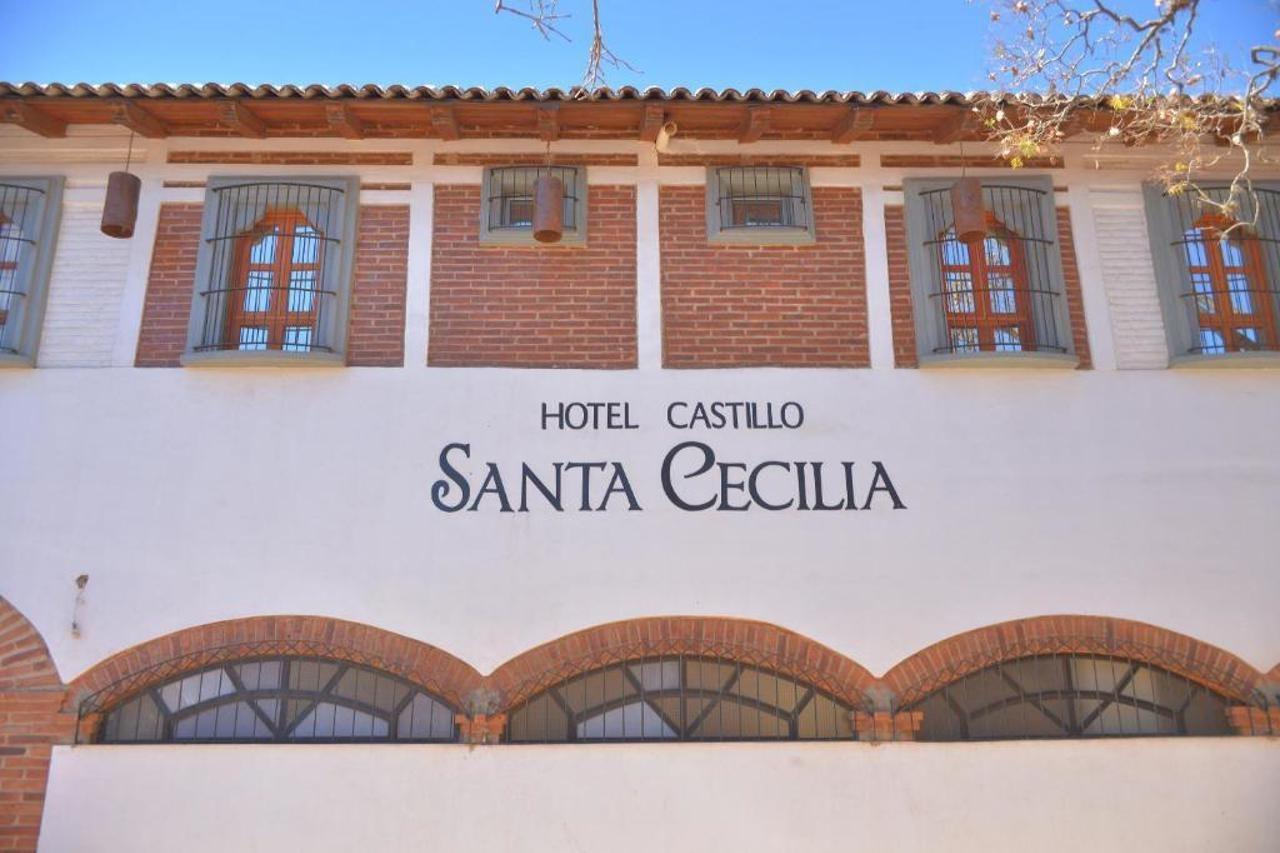 Oyo Hotel Castillo Santa Cecilia Tapalpa Exteriör bild